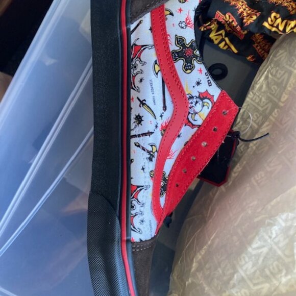 Vans "Stranger Things" skateboard shoes w/original shoe bag NWT - Picture 6 of 14